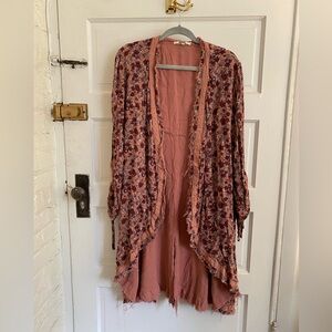 Gimmicks by BKE Dusty Rose Shawl Open Top Size Large